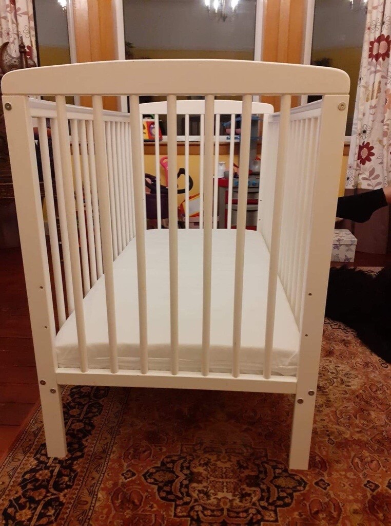 gumtree baby cot